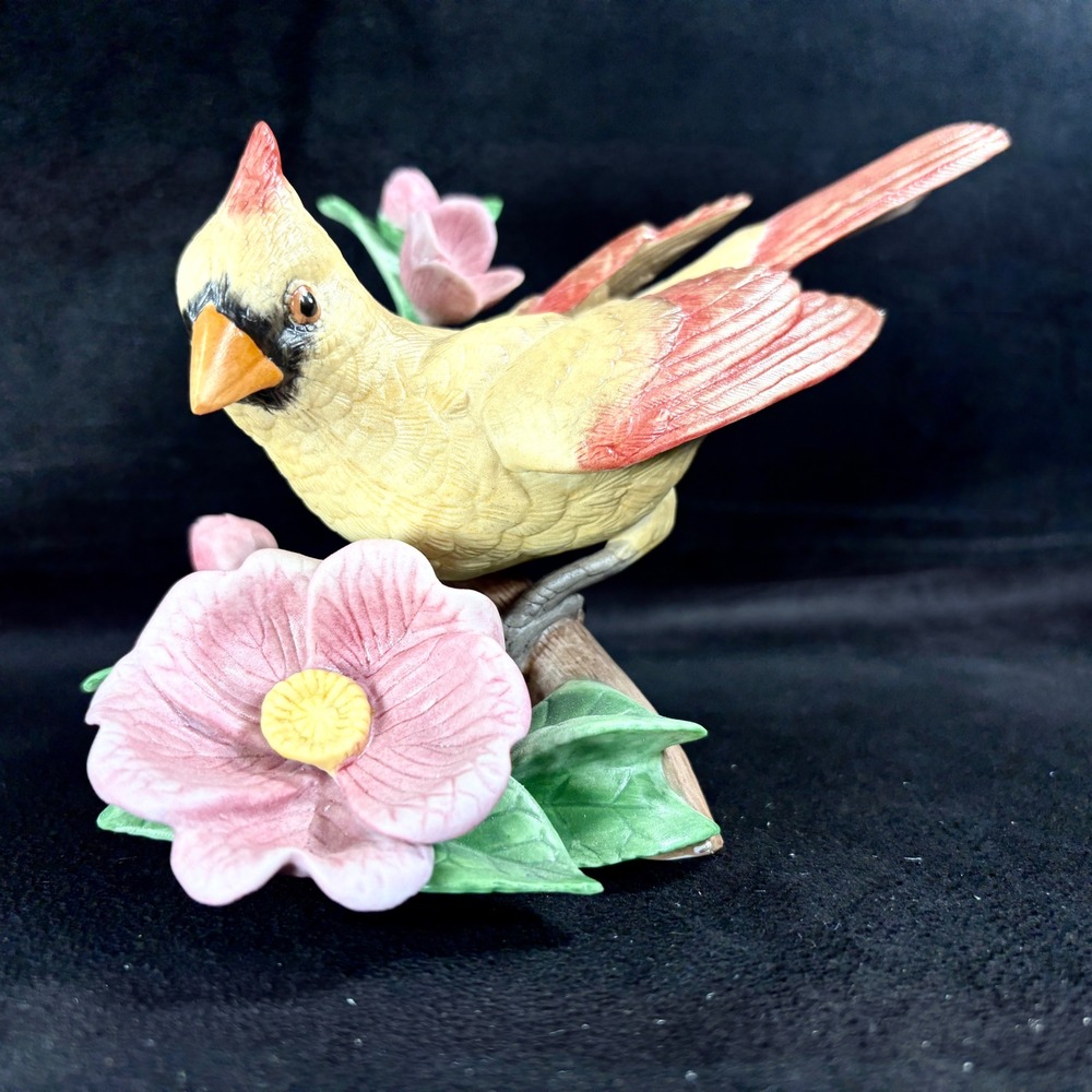 Lenox 2015 Christmas Female Cardinal Sculpture Figurine 853113 Excellent COA Box